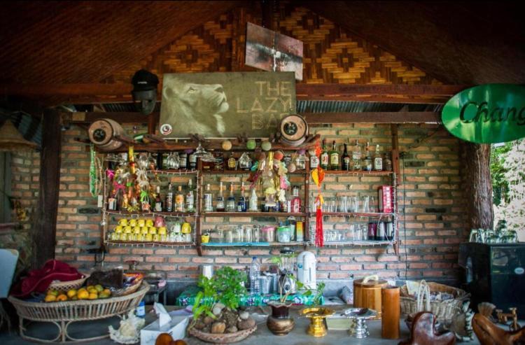 The Lazy Bar And Guesthouse Krabi town Dış mekan fotoğraf